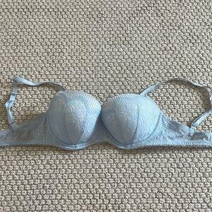 Victoria secret bra 32DDD. Light blue Lacey bra. Good condition!